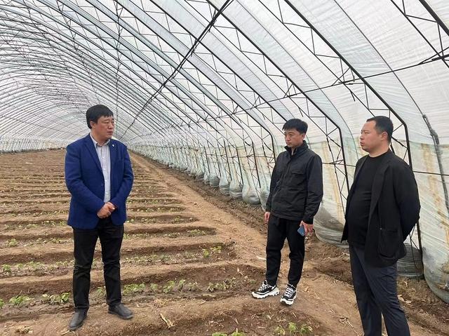 通遼國(guó)家農(nóng)業(yè)科技園區(qū)發(fā)展服務(wù)中心、通遼市科技成果轉(zhuǎn)化服務(wù)中心開(kāi)展精準(zhǔn)科技幫扶 助力現(xiàn)代農(nóng)業(yè)發(fā)展